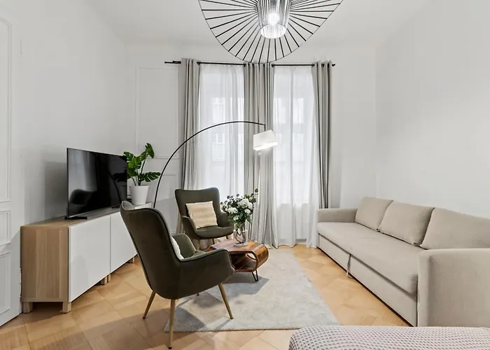 2 Minutes From The U1 - Long-stay Comfort For Expats